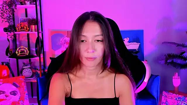 Entertain your itch for girls livestreamers with our collection of stunning models, skilled in the art of temptation and delight.