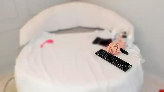 Entertain your itch for girls livestreamers with our collection of stunning models, skilled in the art of temptation and delight.
