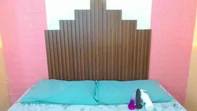 lara_hall from StripChat
