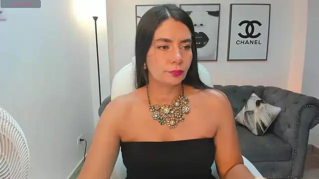 laraa_stone from StripChat is Freechat