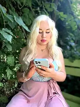 Entertain your itch for girls livestreamers with our collection of stunning models, skilled in the art of temptation and delight.