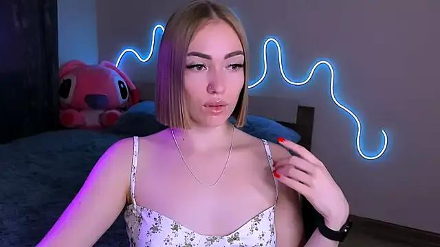Entertain your itch for girls livestreamers with our collection of stunning models, skilled in the art of temptation and delight.