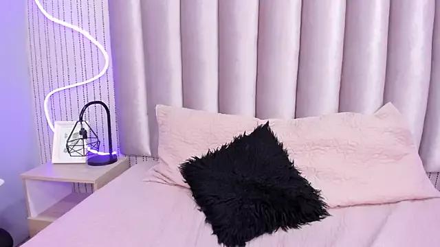 Entertain your itch for girls livestreamers with our collection of stunning models, skilled in the art of temptation and delight.
