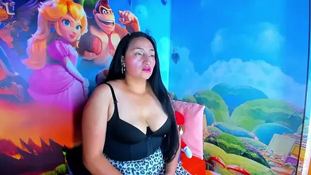 LauraYoselin_ from StripChat is Freechat