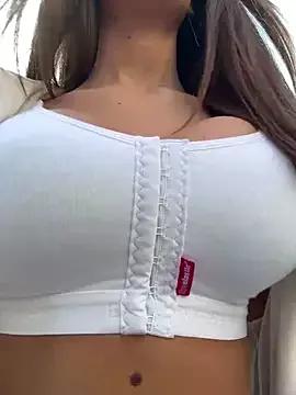Entertain your itch for girls livestreamers with our collection of stunning models, skilled in the art of temptation and delight.