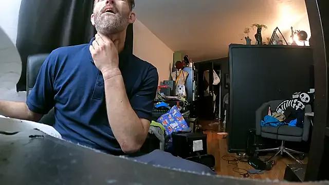 leanjamesdean from StripChat is Freechat