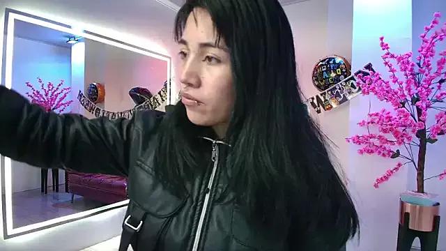 Leia_queens from StripChat is Freechat