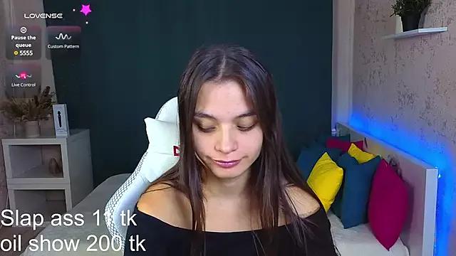 Entertain your itch for girls livestreamers with our collection of stunning models, skilled in the art of temptation and delight.