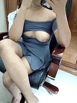 Entertain your itch for girls livestreamers with our collection of stunning models, skilled in the art of temptation and delight.