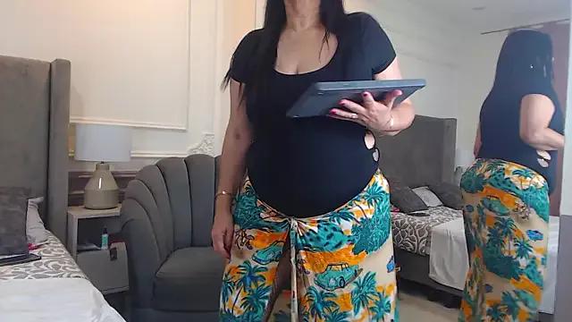 Lenacorbet from StripChat is Freechat