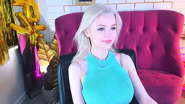 Entertain your itch for girls livestreamers with our collection of stunning models, skilled in the art of temptation and delight.