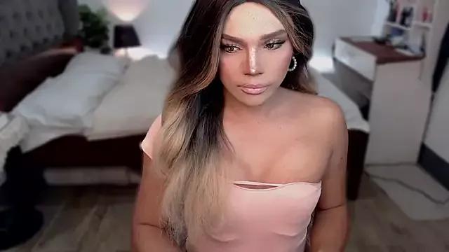 liaa_lurrecams from StripChat is Freechat