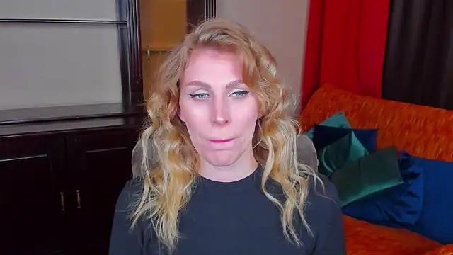 LilaBright from StripChat