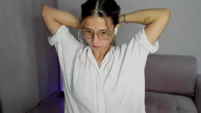 Lilacutte_ from StripChat