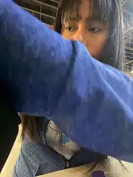 Lili_pinkyyy from StripChat is Freechat
