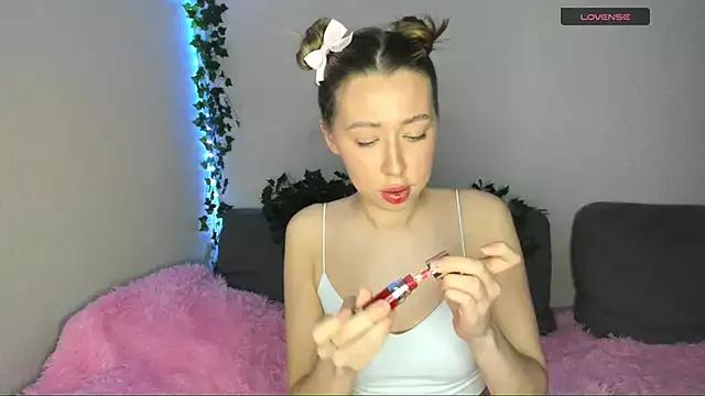 Entertain your itch for girls livestreamers with our collection of stunning models, skilled in the art of temptation and delight.