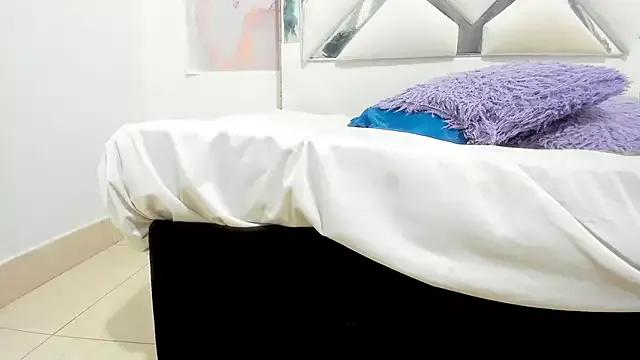 lilith-flame from StripChat is Freechat