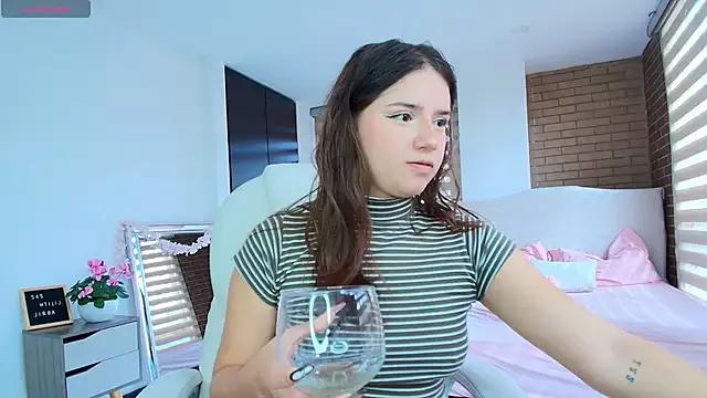 LilithAbril from StripChat is Freechat