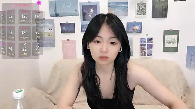LiLiYbaby from StripChat is Freechat