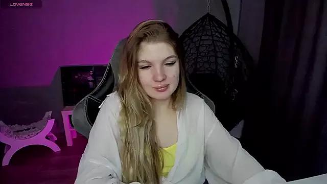 Entertain your itch for girls livestreamers with our collection of stunning models, skilled in the art of temptation and delight.