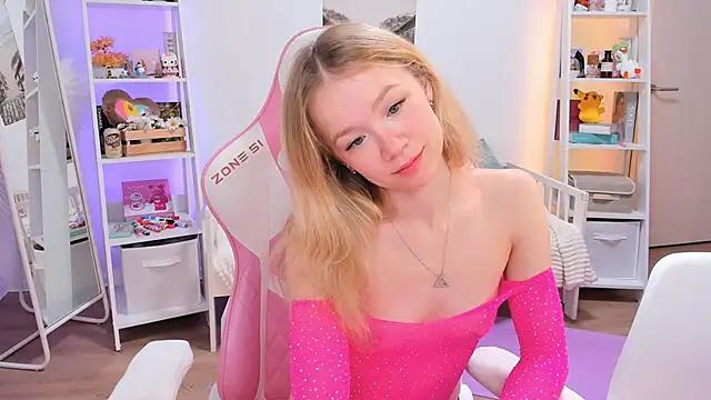 Entertain your itch for girls livestreamers with our collection of stunning models, skilled in the art of temptation and delight.