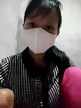 Lilyy-y from StripChat is Freechat