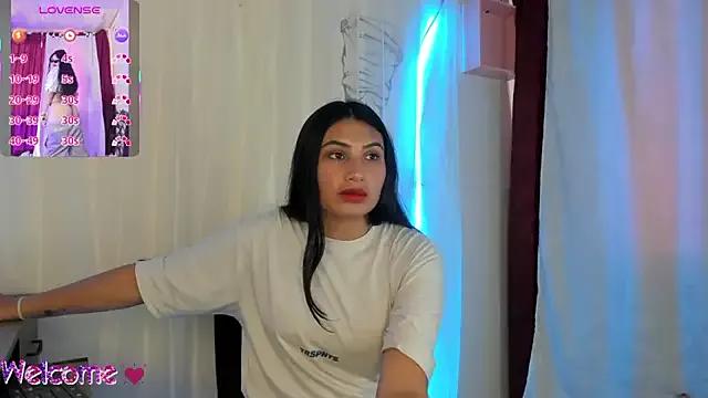 Linda_andrew from StripChat is Freechat