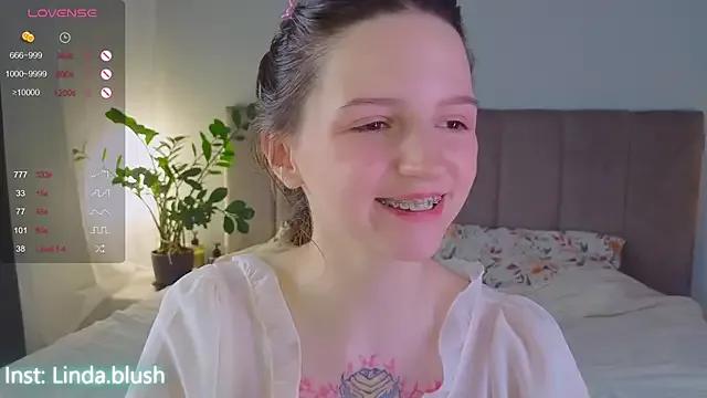 Linda_pie from StripChat is Freechat