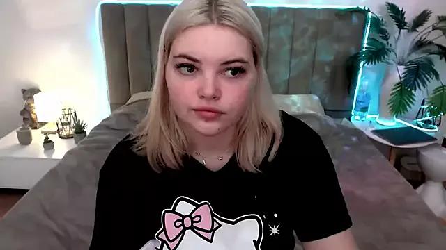 lindablossom from StripChat is Freechat