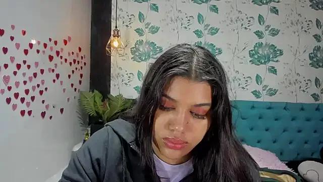 LindaBreeS from StripChat is Freechat