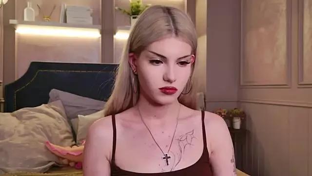 LindaReacher from StripChat is Freechat