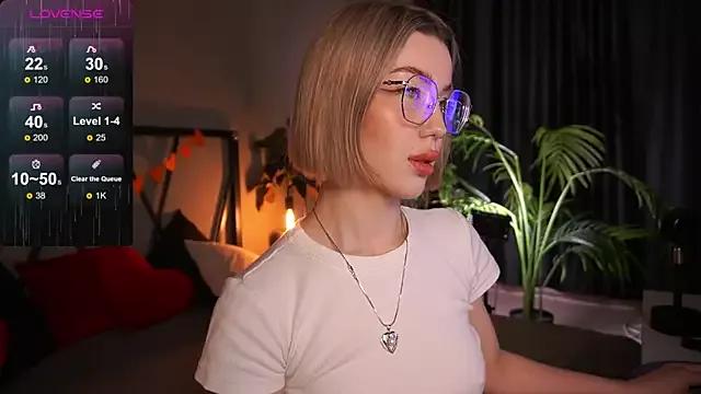 Entertain your itch for girls livestreamers with our collection of stunning models, skilled in the art of temptation and delight.