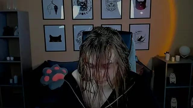 LisaMitchell from StripChat is Freechat