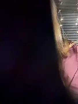 Lisaxtra from StripChat is Freechat