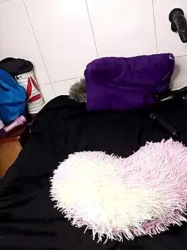 LisSweetx from StripChat is Freechat