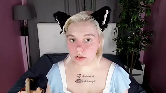 Entertain your itch for girls livestreamers with our collection of stunning models, skilled in the art of temptation and delight.