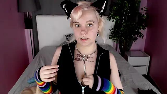 Entertain your itch for girls livestreamers with our collection of stunning models, skilled in the art of temptation and delight.