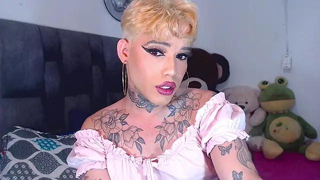 Entertain your itch for girls livestreamers with our collection of stunning models, skilled in the art of temptation and delight.