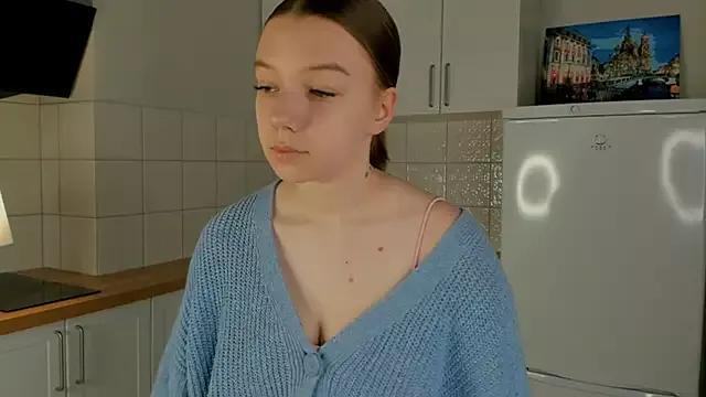 litttle_ladyy from StripChat is Freechat
