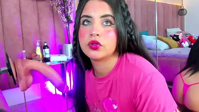 LizzyOlsen from StripChat is Freechat