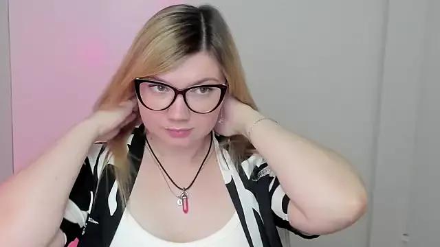 Entertain your itch for girls livestreamers with our collection of stunning models, skilled in the art of temptation and delight.