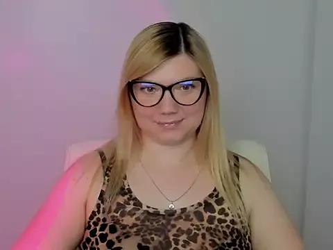 Entertain your itch for girls livestreamers with our collection of stunning models, skilled in the art of temptation and delight.