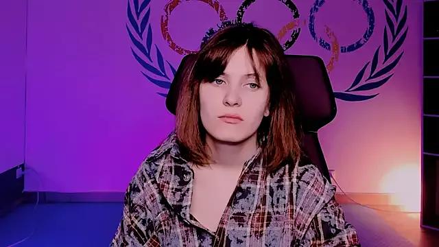 LolaAsmus from StripChat is Freechat