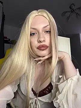 LolaBrattySweetie from StripChat is Freechat
