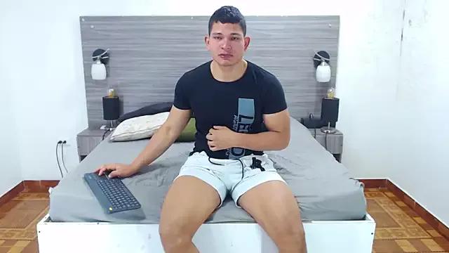 Loony_Zion from StripChat is Freechat