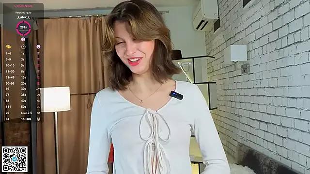 LorinaMaffitt from StripChat is Freechat