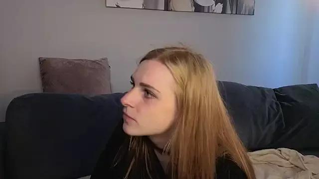 Photos of LoriPeterson from StripChat is Freechat