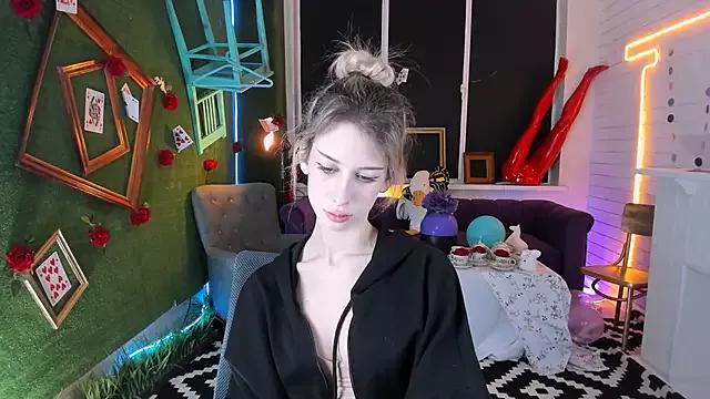 LoriTori from StripChat is Freechat