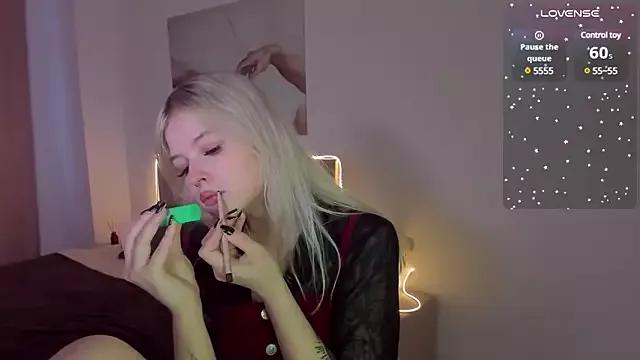 Entertain your itch for girls livestreamers with our collection of stunning models, skilled in the art of temptation and delight.