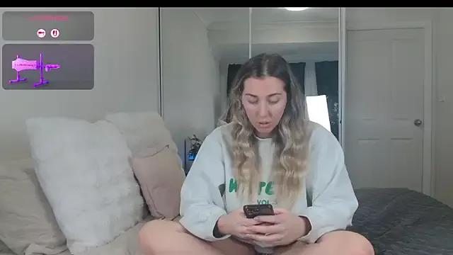 Photos of louiseberkeley from StripChat is Private